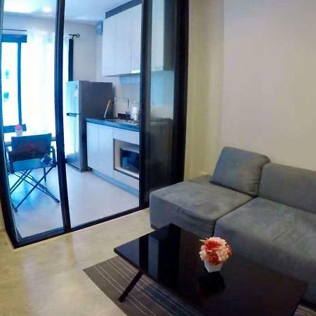 The Base Central Pattaya Exteriör bild
