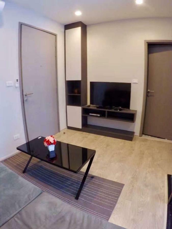 The Base Central Pattaya Exteriör bild